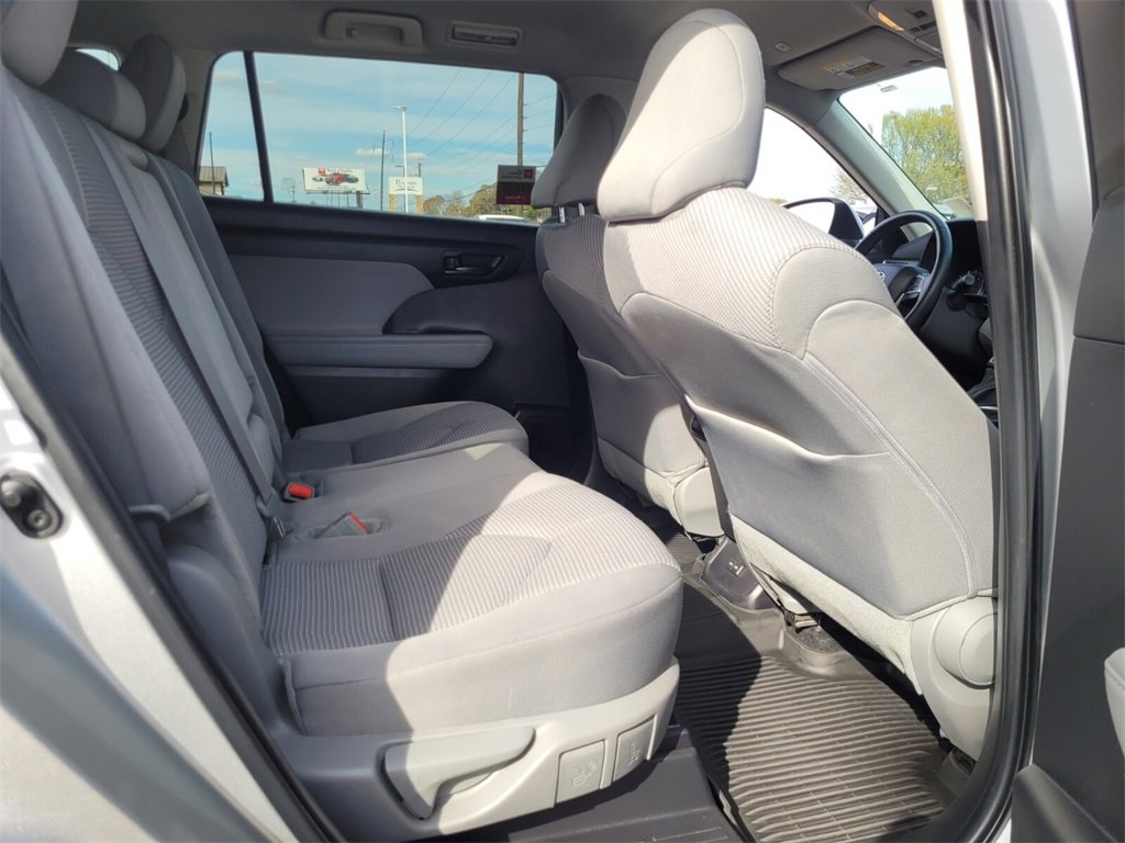 Certified 2024 Toyota Highlander LE image 13