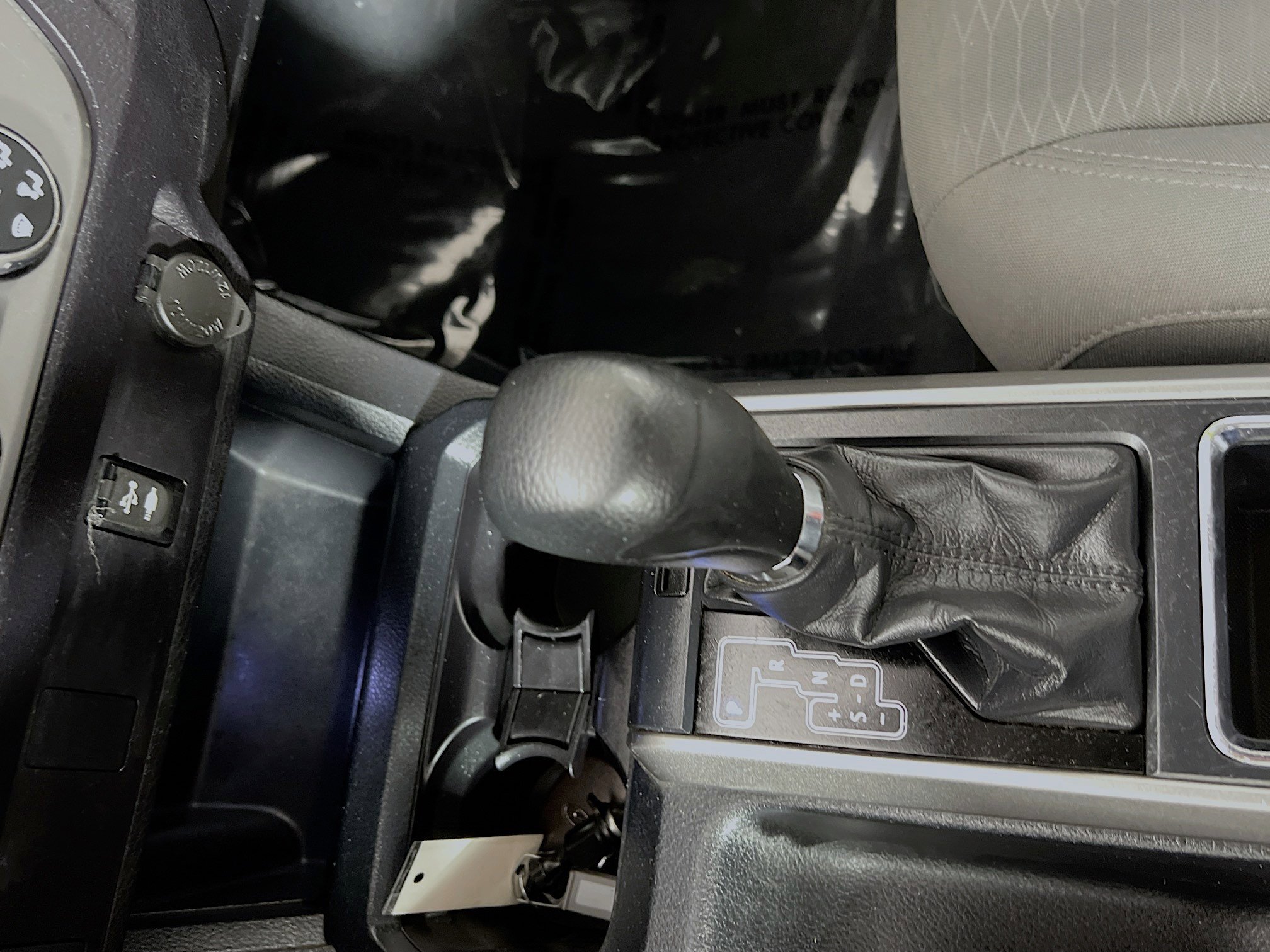 Used 2017 Toyota Tacoma SR5 image 23