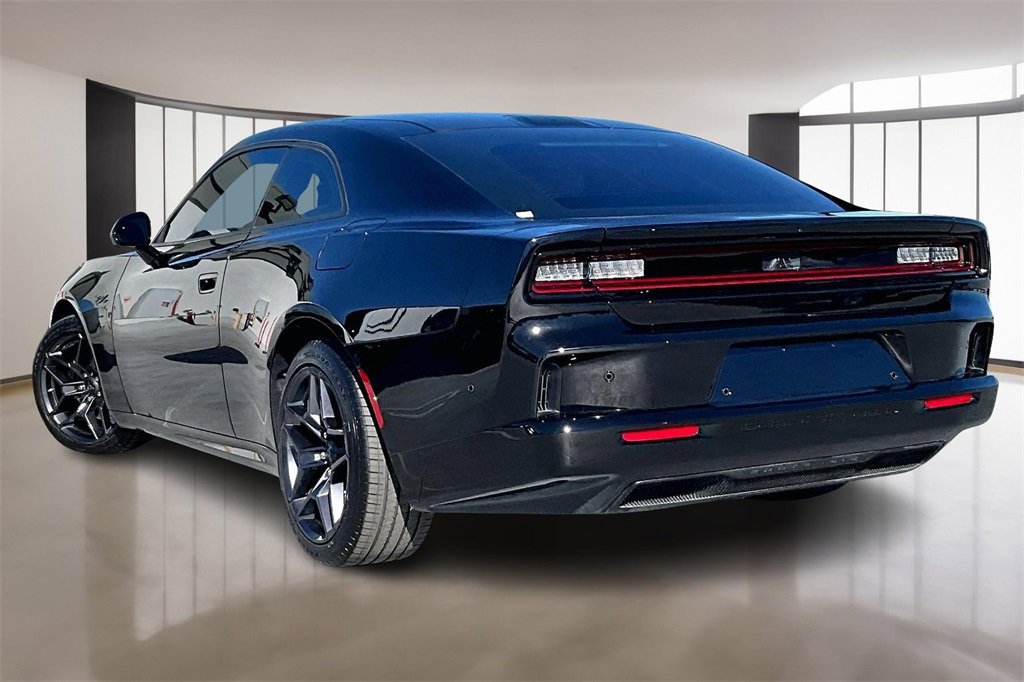 Used 2024 Dodge Charger R/T w/ Plus Group image 4