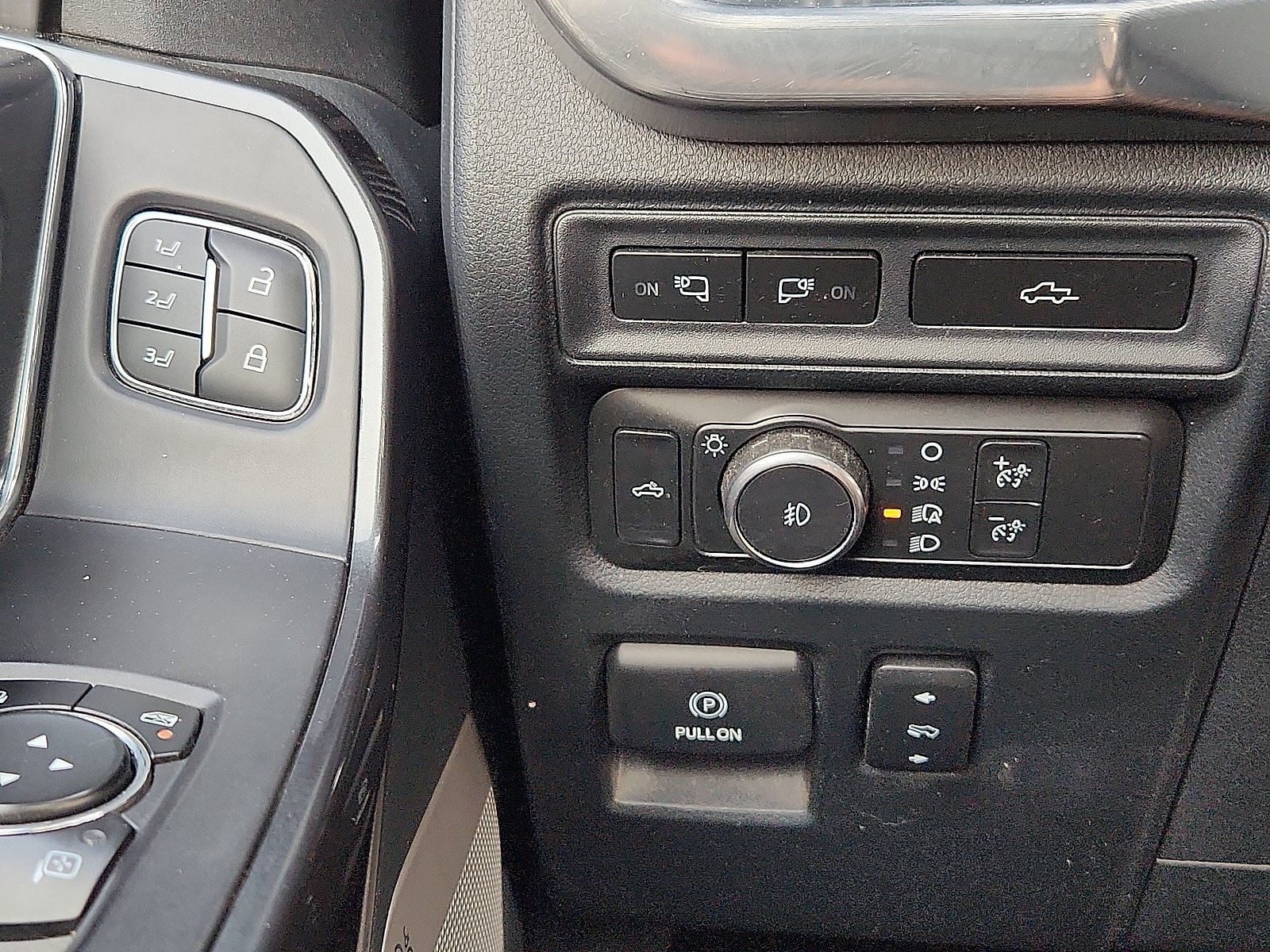 Certified 2021 Ford F150 Lariat AWD/4WD image 28