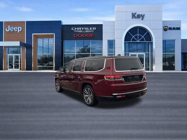 Used 2024 Jeep Grand Wagoneer L Series III image 3