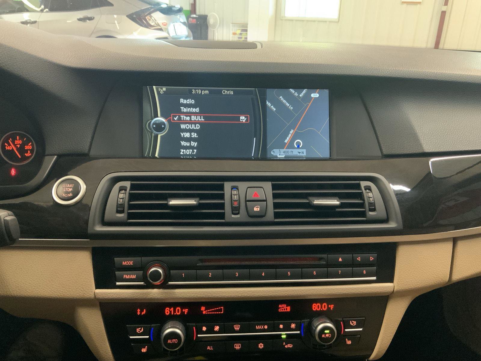 Used 2011 BMW 550i xDrive Sedan AWD/4WD image 19