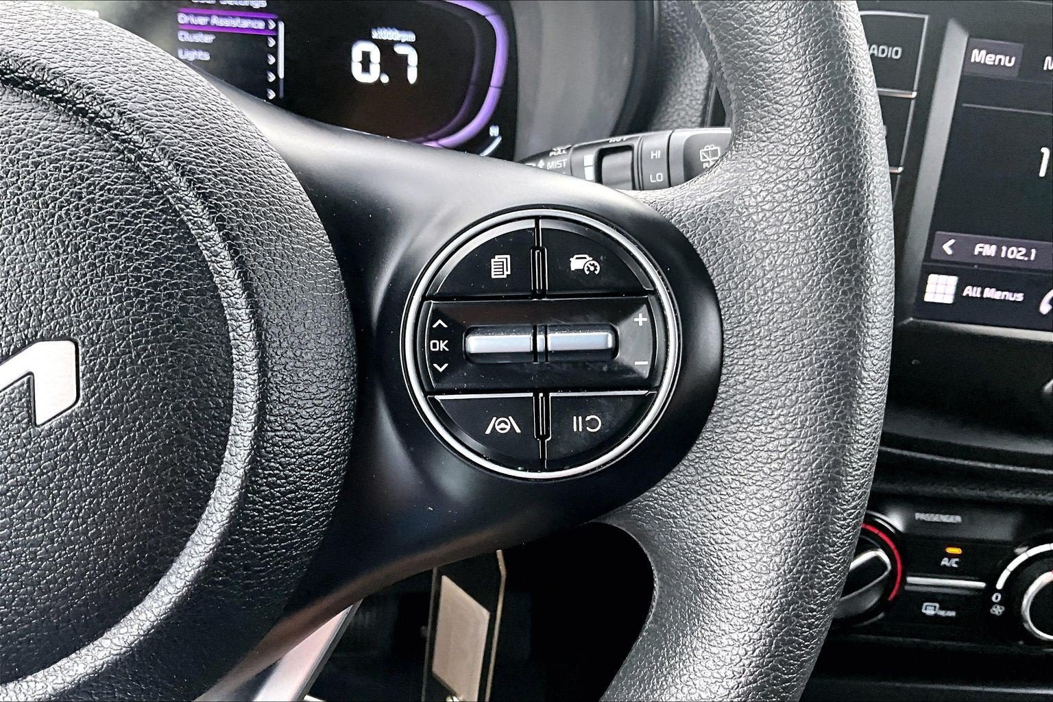 Used 2023 Kia Soul LX w/ LX Technology Package FWD image 17