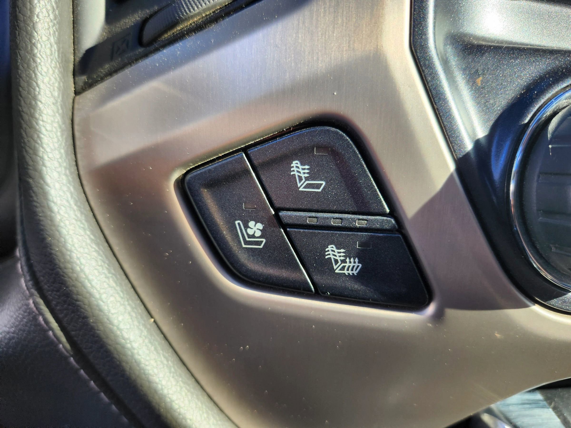 Used 2016 GMC Sierra 2500 Denali w/ Duramax Plus Package image 28