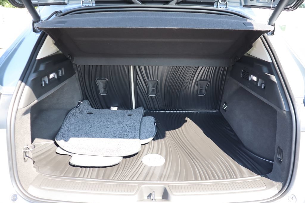 Used 2023 Buick Envision Avenir AWD/4WD image 29