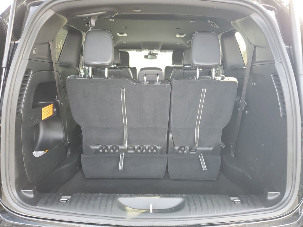 Used 2025 Chrysler Pacifica Select image 32