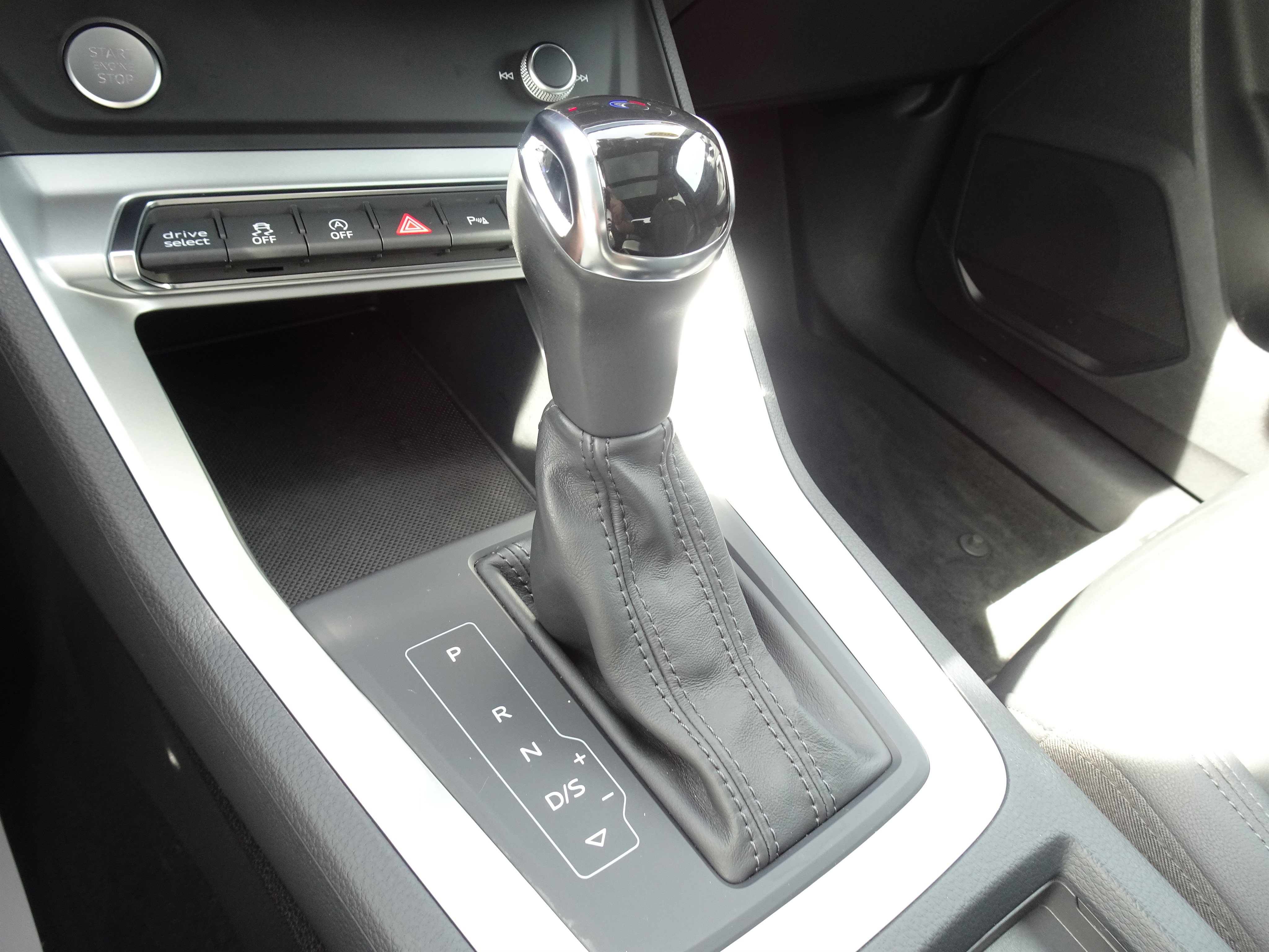 Used 2020 Audi Q3 2.0T Premium image 13