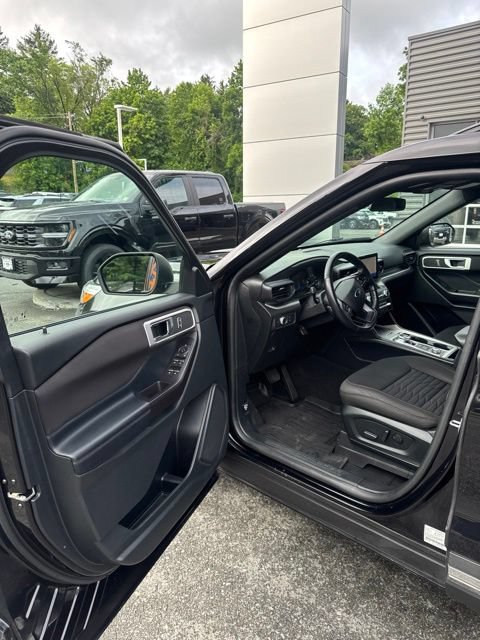 Used 2020 Ford Explorer XLT w/ Class III Trailer Tow Package AWD/4WD image 14