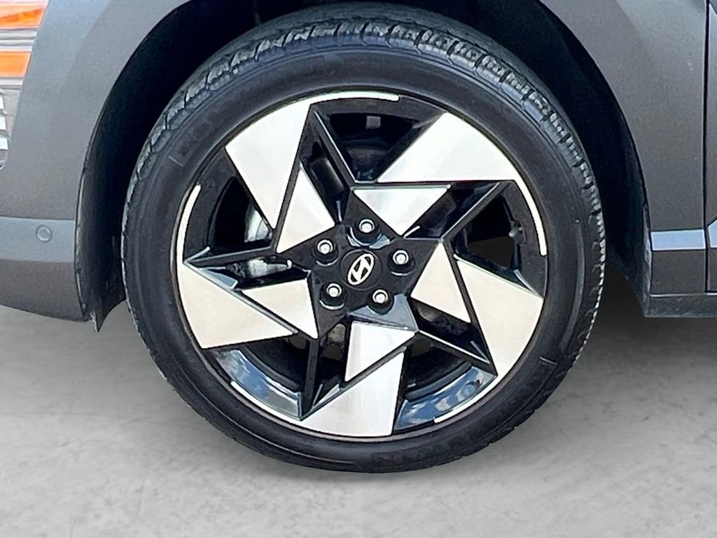 Used 2024 Hyundai Kona Limited FWD image 23