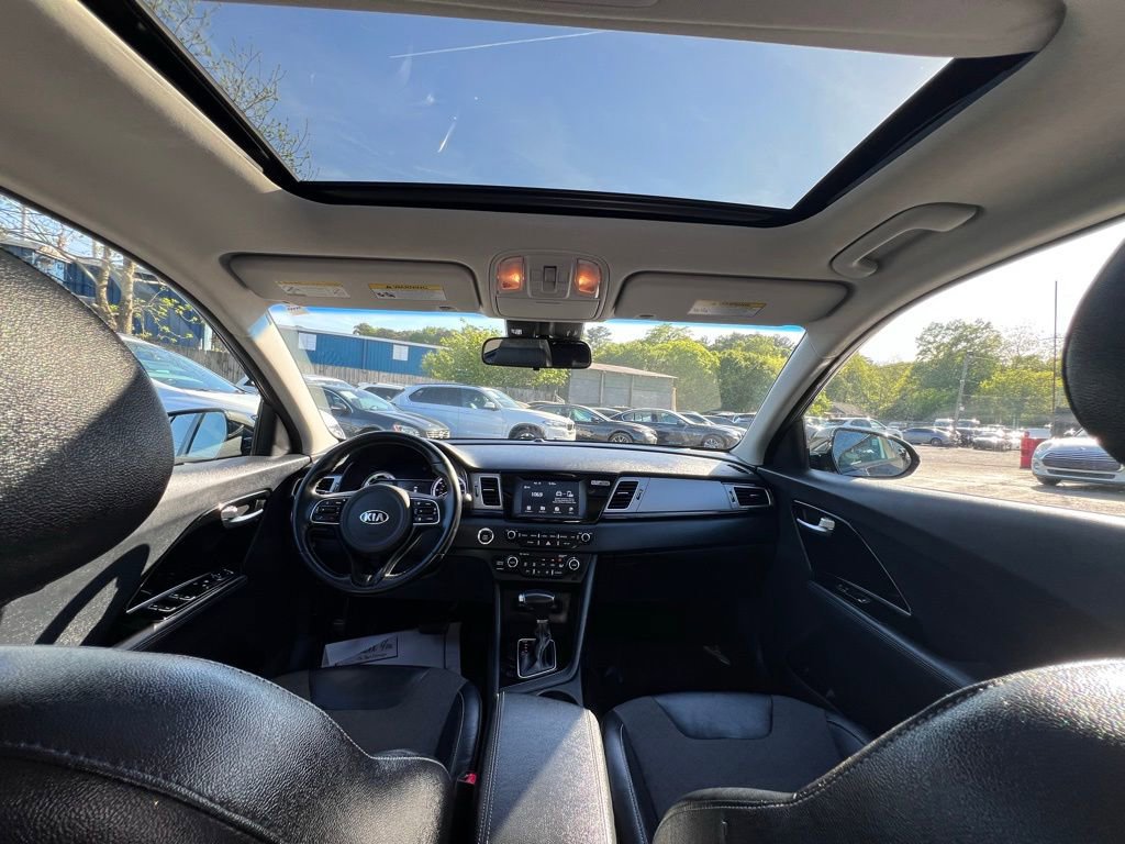Used 2017 Kia Niro EX image 14