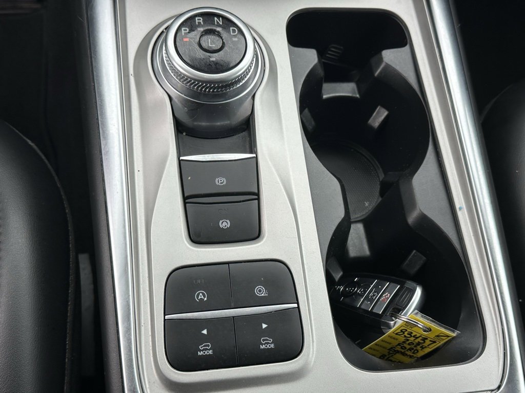 Used 2024 Ford Explorer XLT w/ Equipment Group 202A image 29