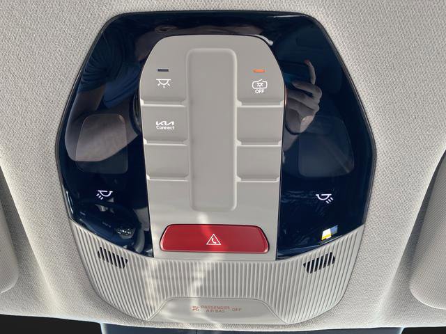 New 2025 Kia K4 EX image 24