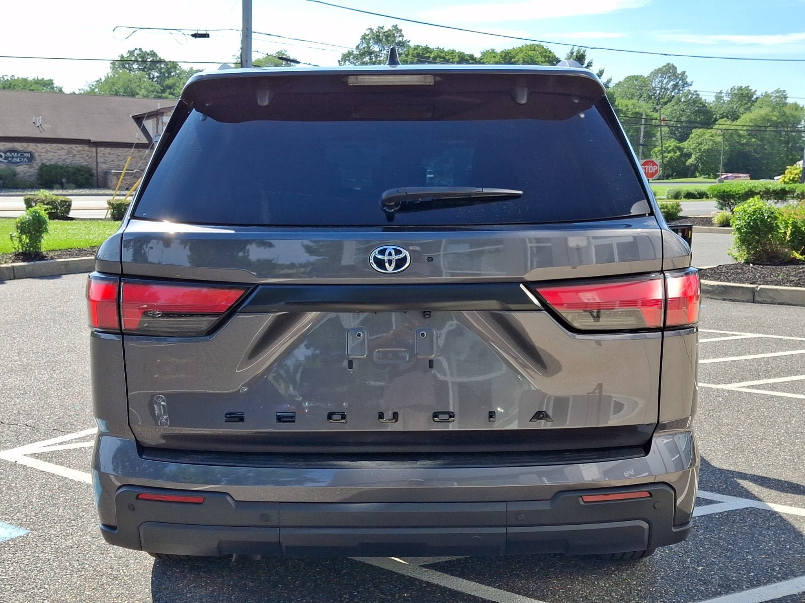 Used 2024 Toyota Sequoia SR5 w/ SR5 Premium Package AWD/4WD image 5
