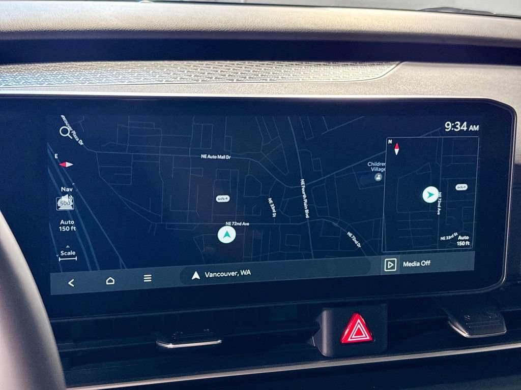 New 2027 Kia Carnival LX FWD image 16