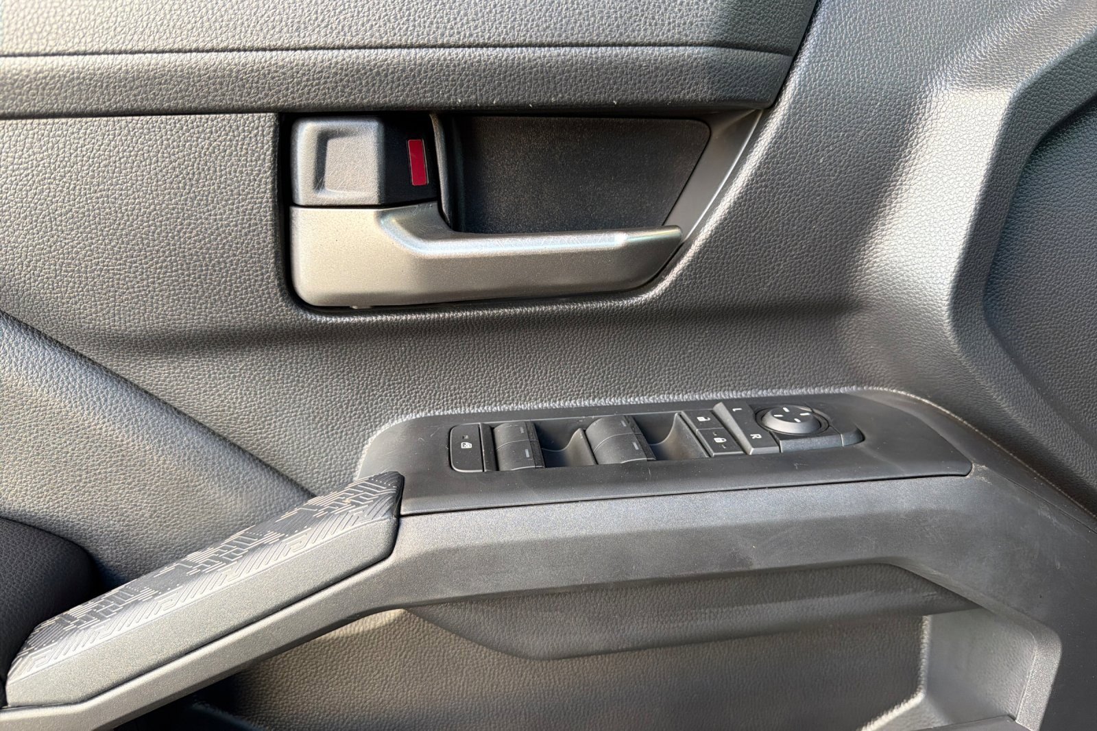 Used 2025 Toyota Tacoma TRD Sport image 10