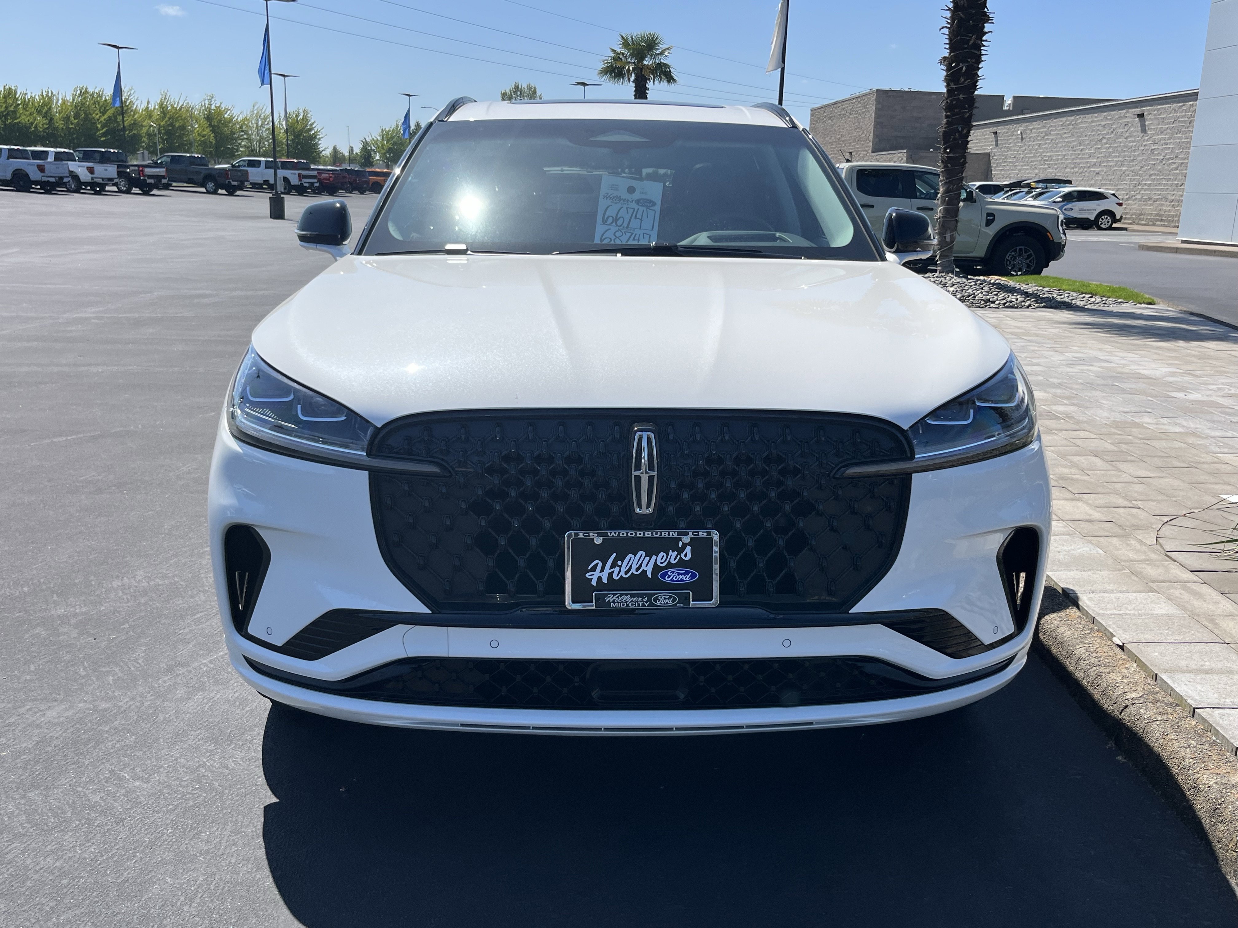 Used 2025 Lincoln Aviator Reserve w/ Luxury Package AWD/4WD image 5