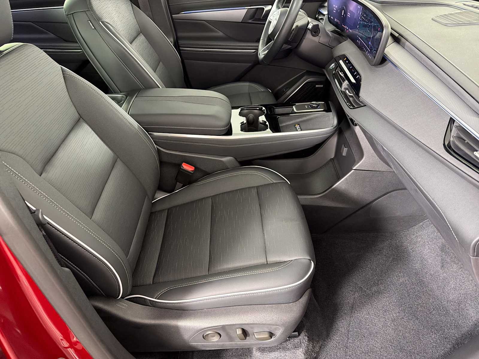 Used 2025 Buick Enclave Sport Touring w/ Power Package FWD image 11