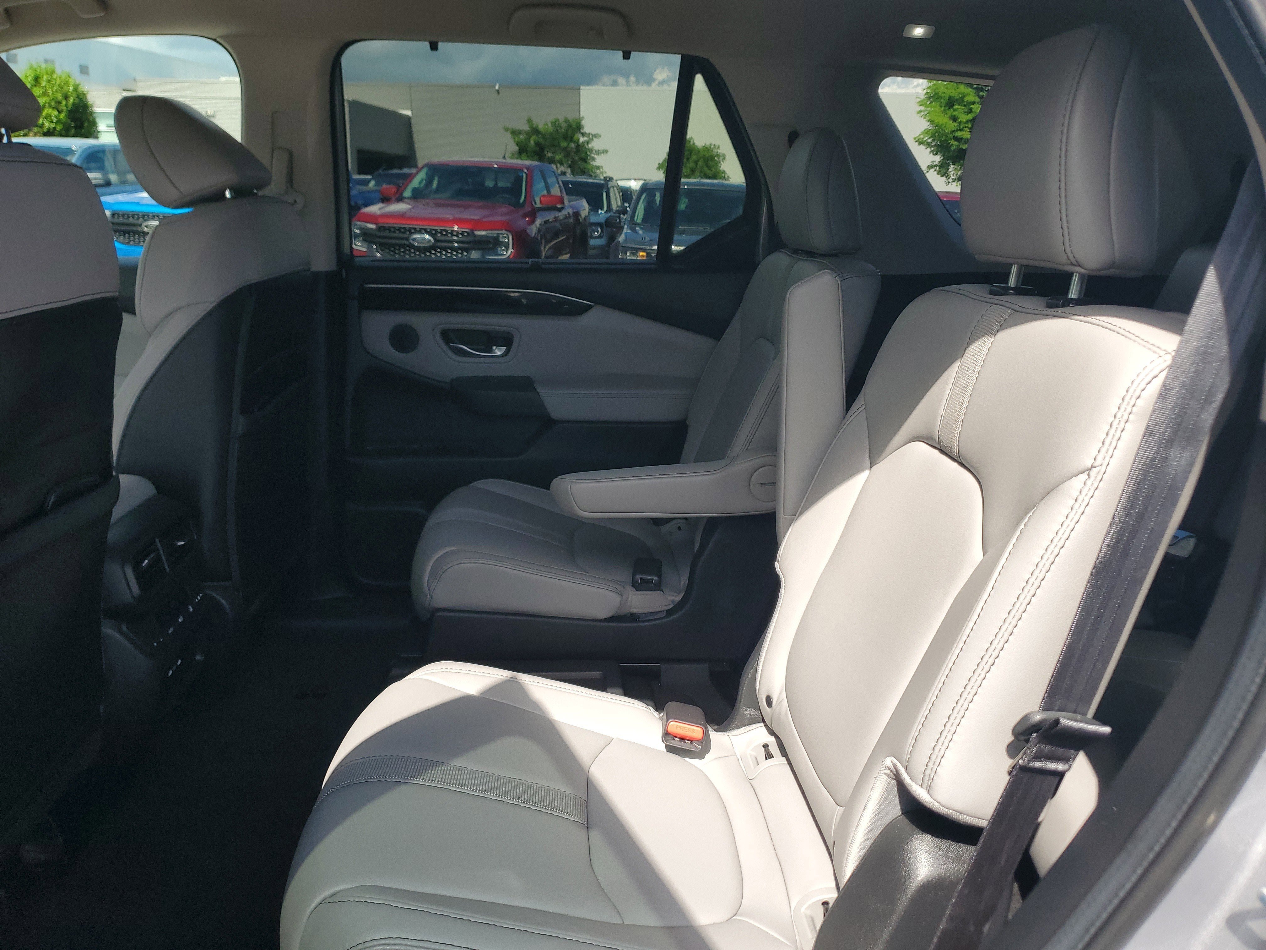 Used 2024 Honda Pilot EX-L image 12