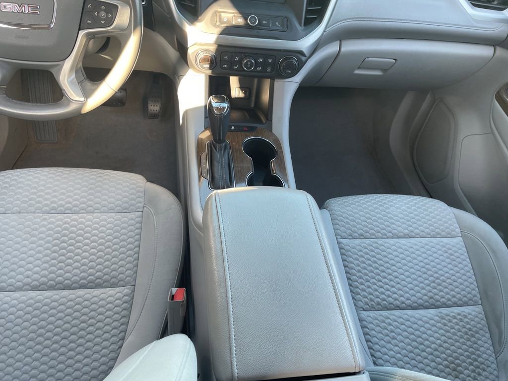 Used 2019 GMC Acadia SLE image 16