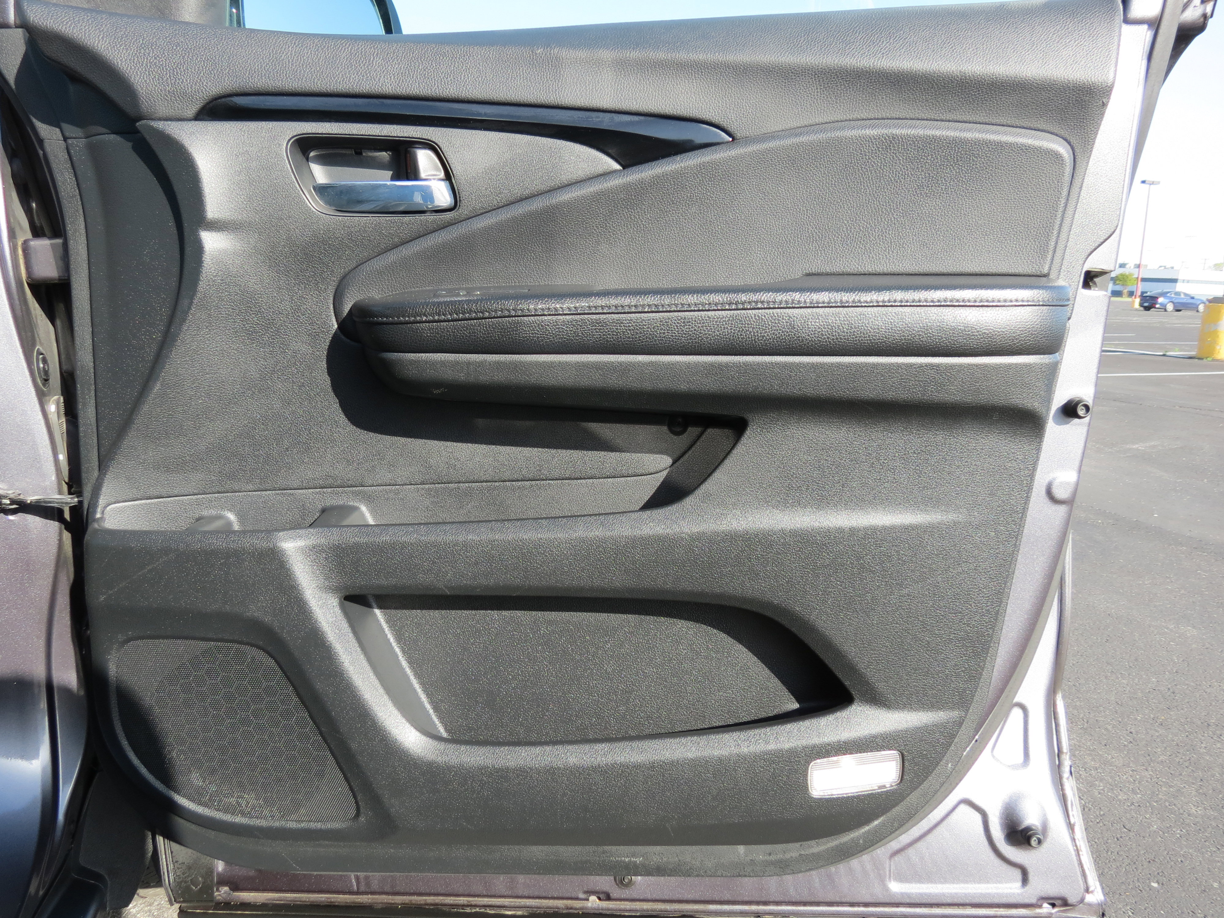 Used 2016 Honda Pilot Touring image 35