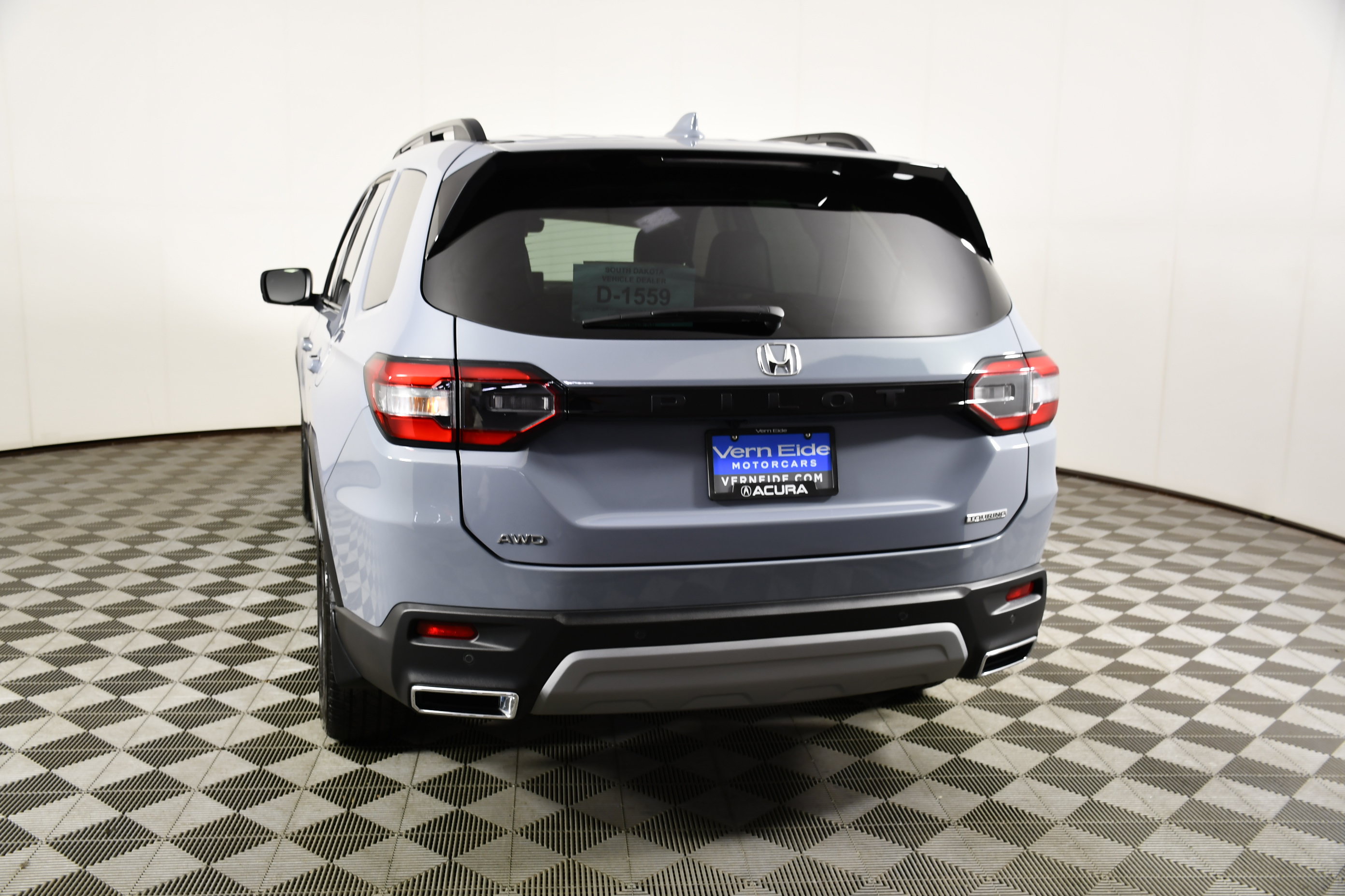Used 2025 Honda Pilot Touring image 7