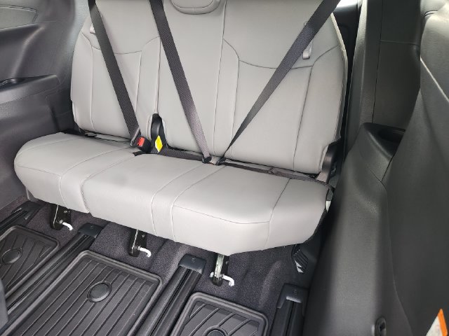New 2026 Toyota Sienna XLE AWD/4WD image 23