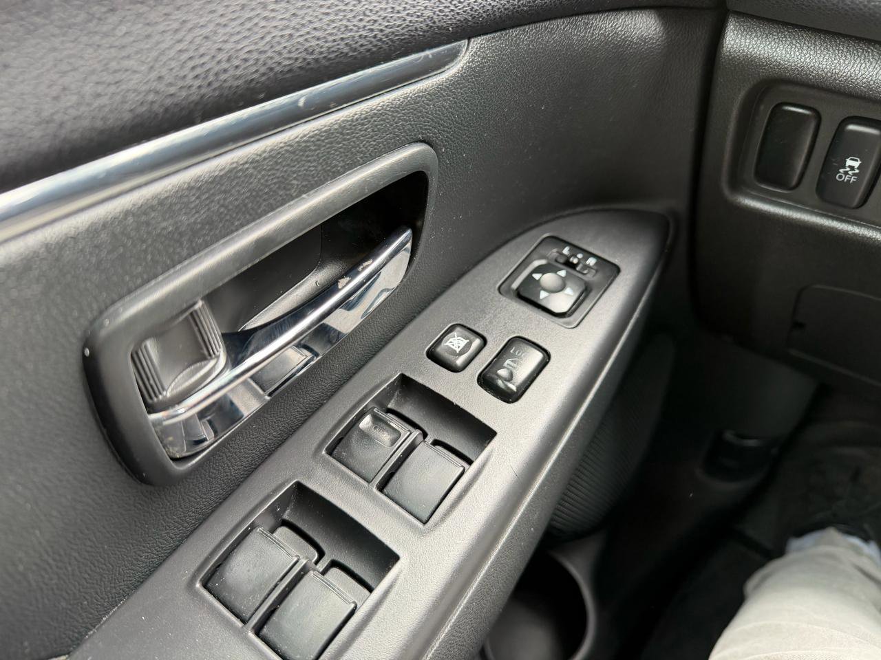 Used 2016 Mitsubishi Outlander Sport ES image 30