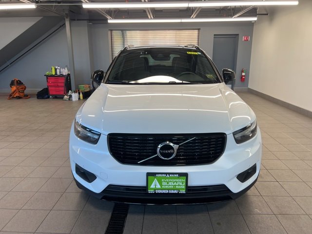 Used 2021 Volvo XC40 T5 R-Design w/ Protection Package Premier image 2
