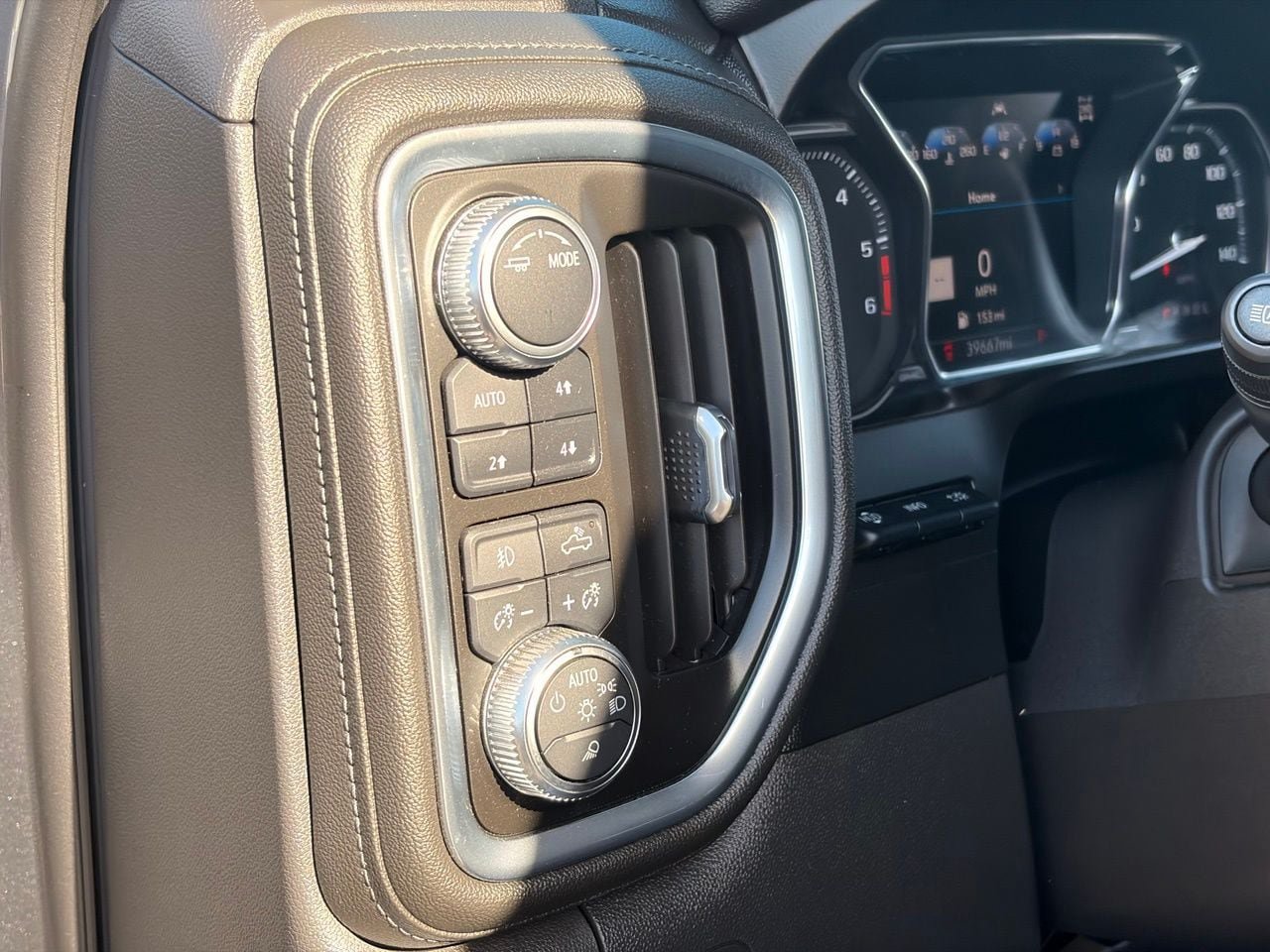 Used 2021 GMC Sierra 1500 Denali w/ Denali Ultimate Package AWD/4WD image 20