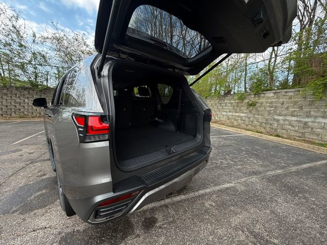 New 2026 Lexus LX 600 4WD w/ Interior Upgrade Package image 36