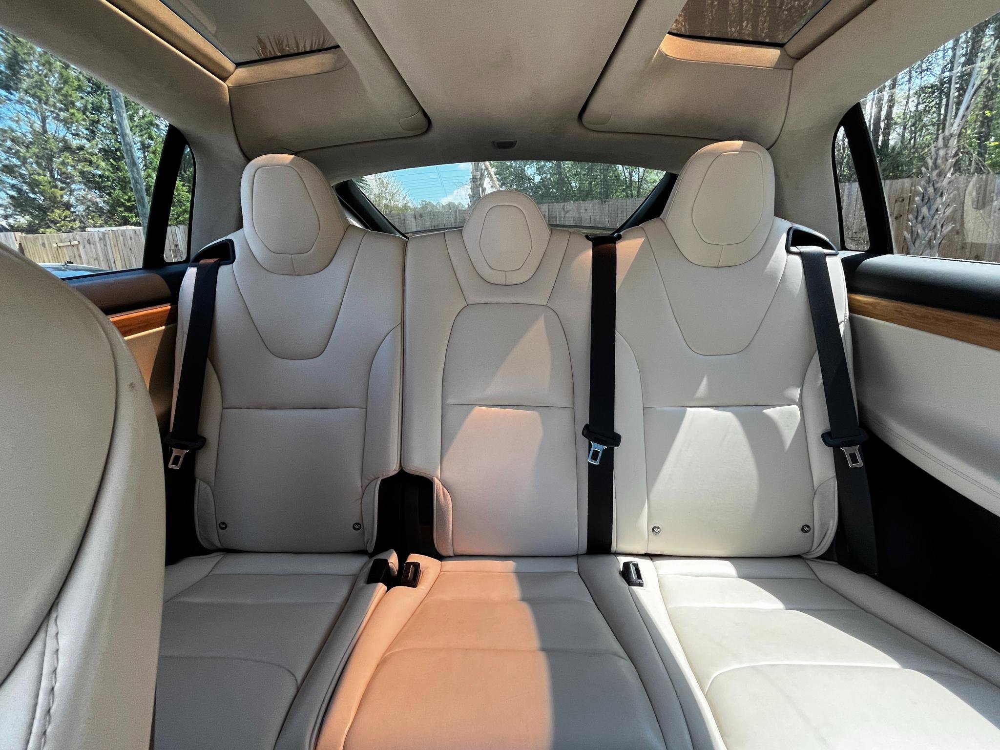 Used 2018 Tesla Model X 100D image 38