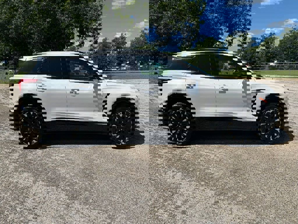 New 2025 Chevrolet Blazer EV RS image 9