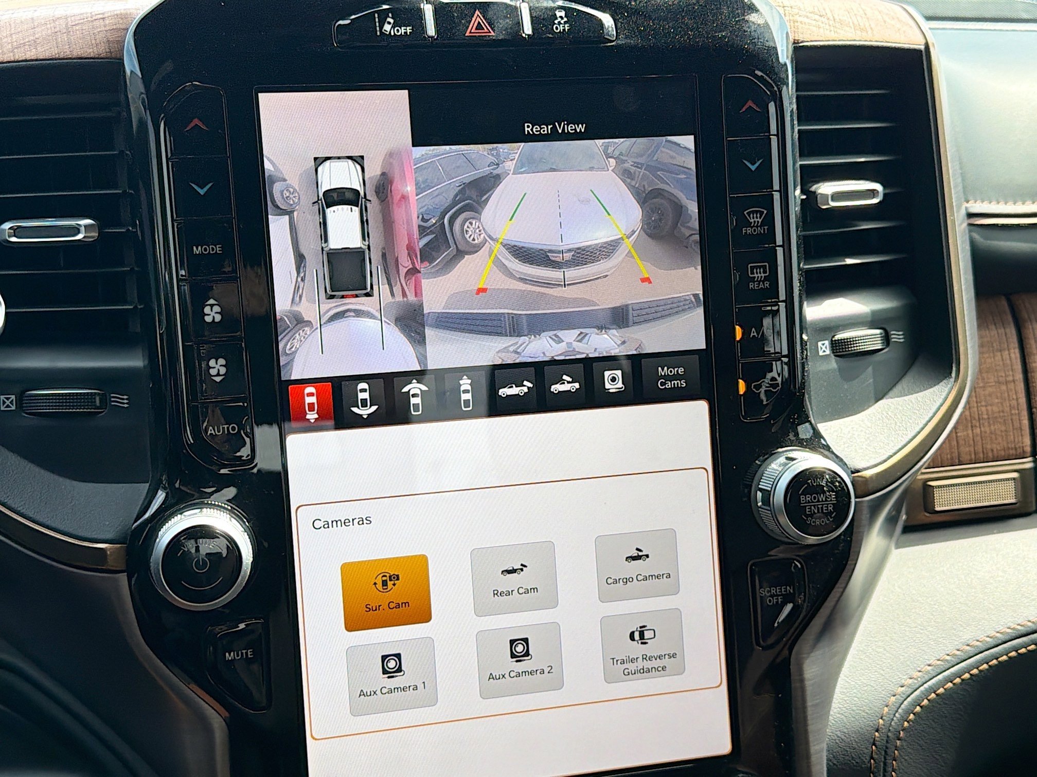 Used 2023 RAM 2500 Limited image 33