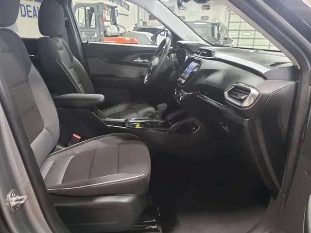 Used 2023 Chevrolet TrailBlazer LT w/ Convenience Package AWD/4WD image 16
