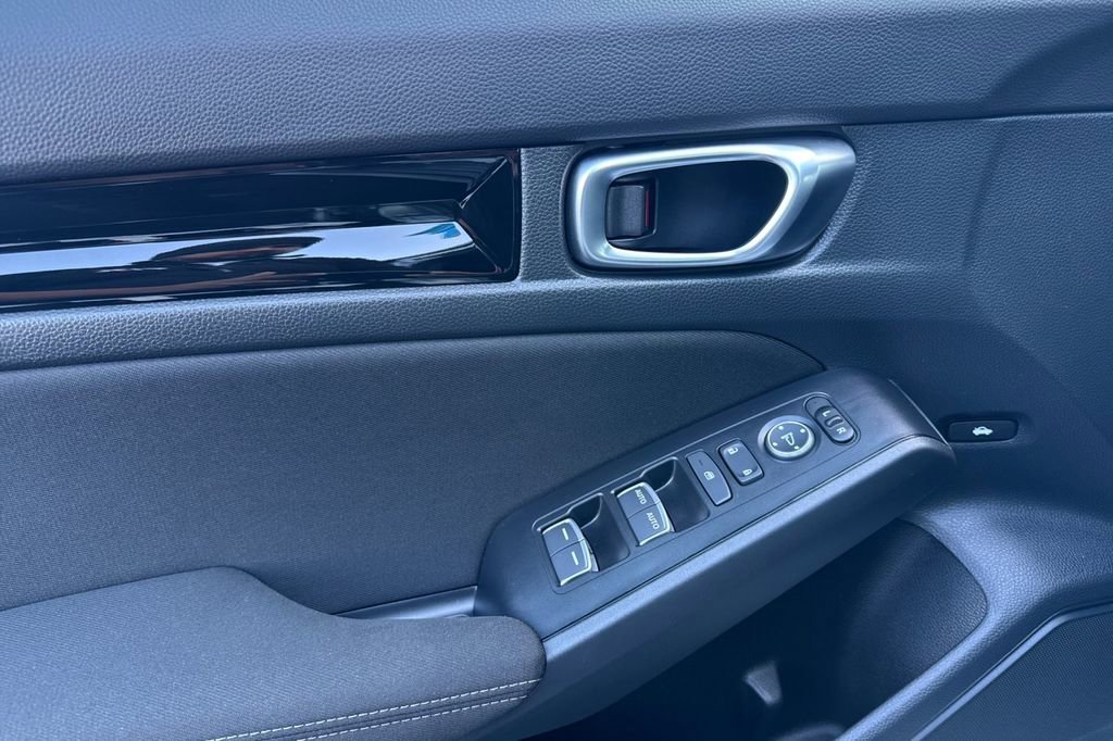 Certified 2025 Honda Civic Sport image 10