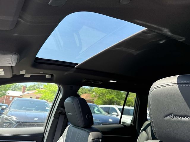 New 2026 Buick Enclave Avenir w/ Super Cruise Package FWD image 9