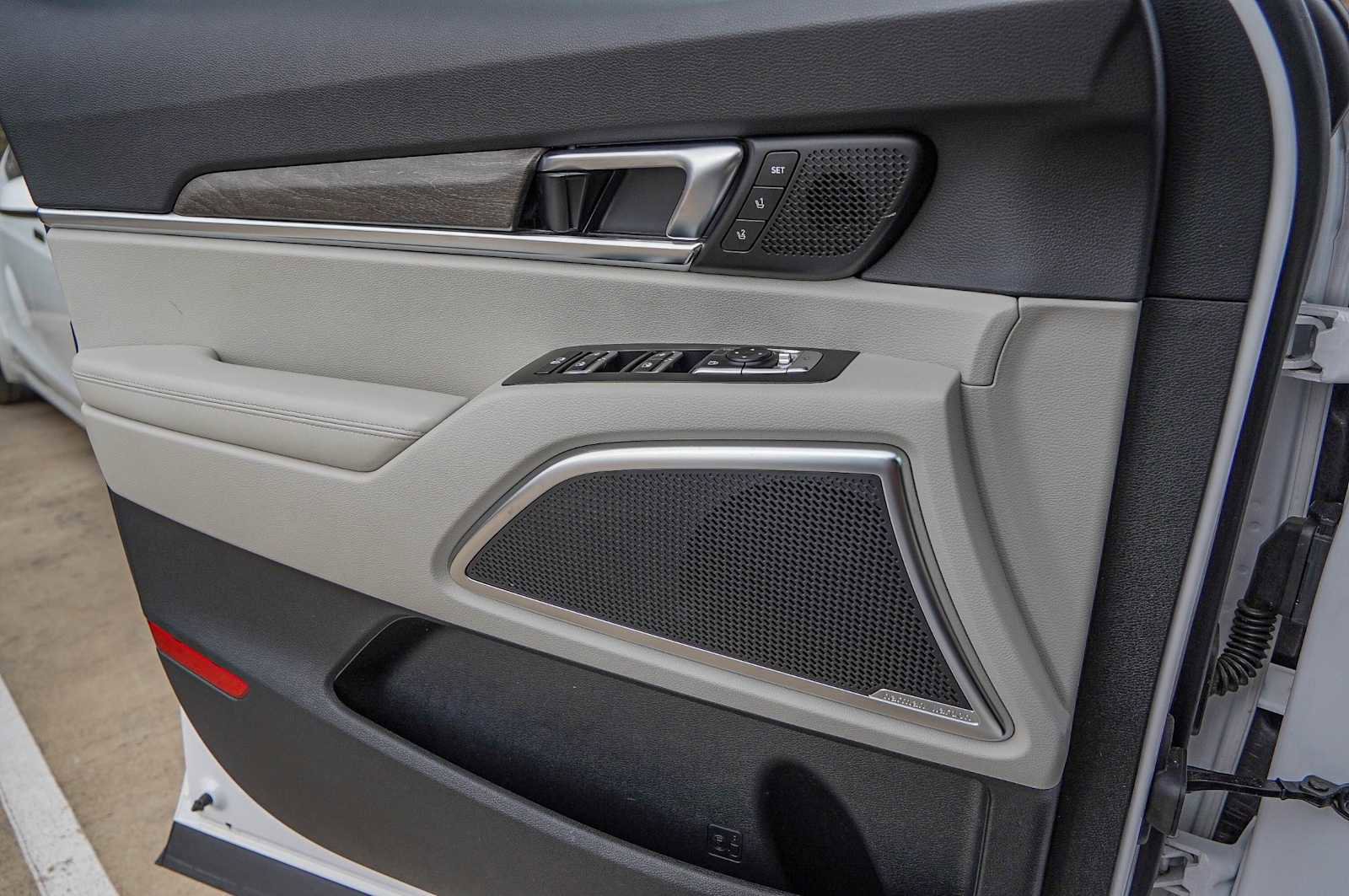 Certified 2022 Kia Telluride SX w/ SX Prestige Package image 24