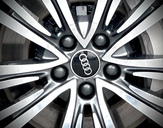 Used 2023 Audi A8 L 3.0T image 9