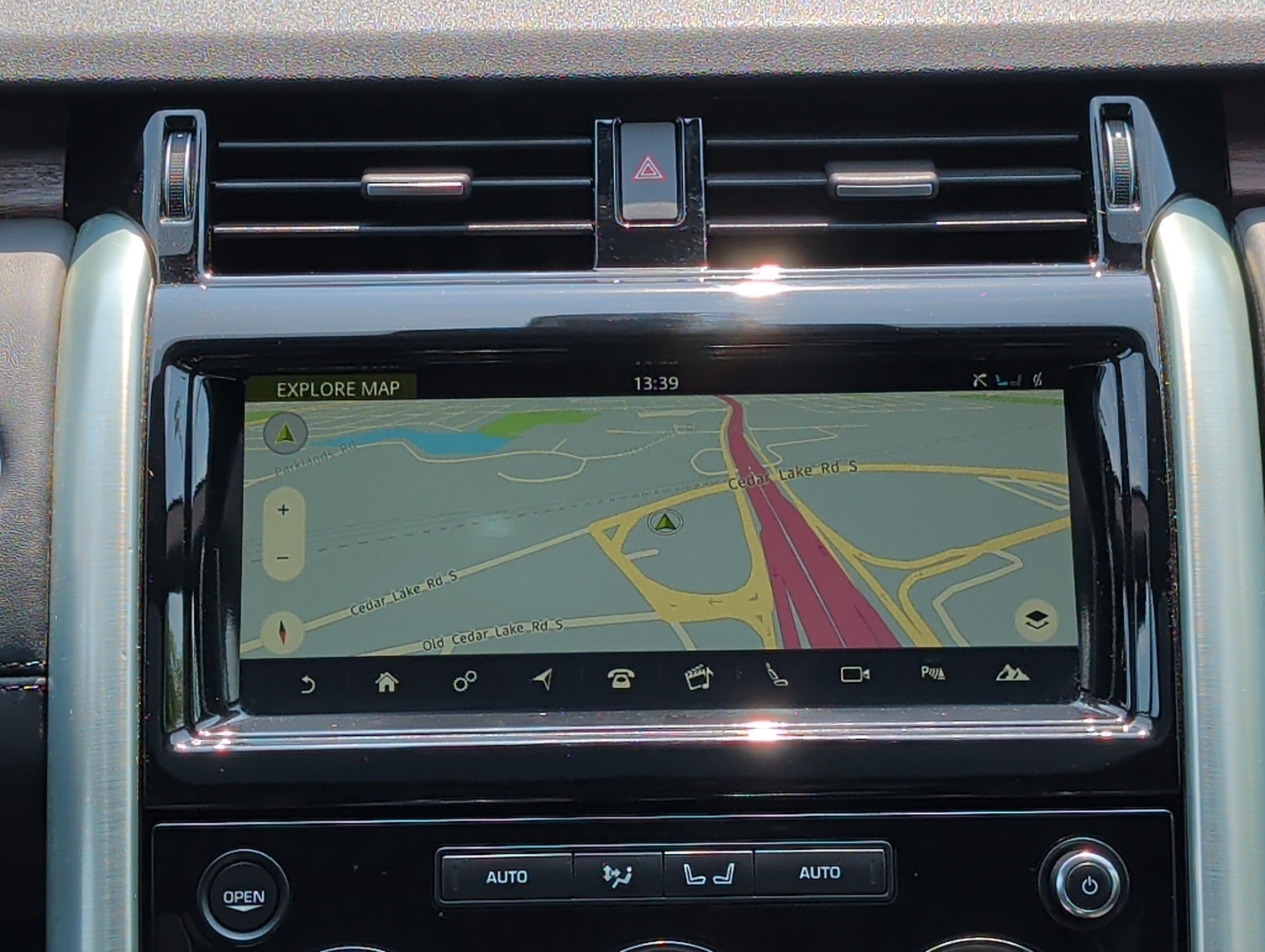 Used 2018 Land Rover Discovery HSE Luxury AWD/4WD image 23