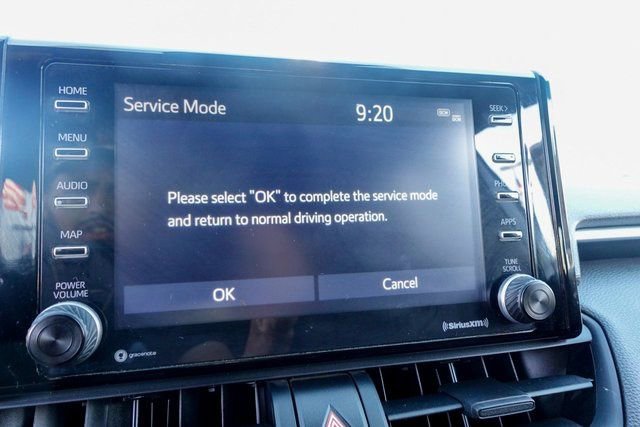 Used 2022 Toyota RAV4 SE image 18