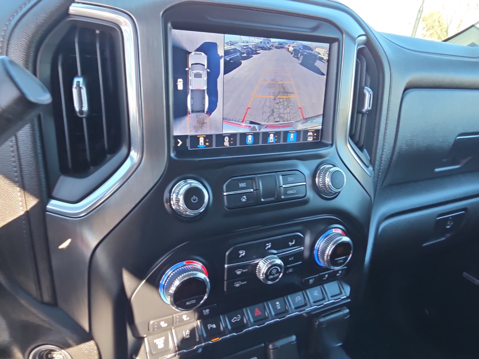 Used 2022 GMC Sierra 3500 Denali image 6
