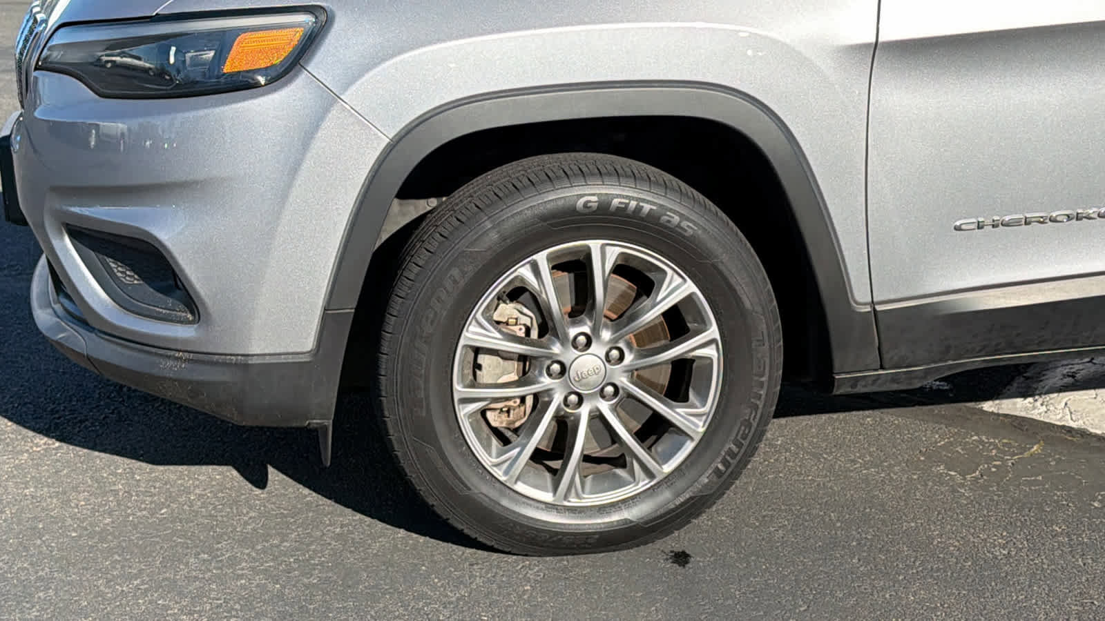 Used 2020 Jeep Cherokee Latitude Plus image 9