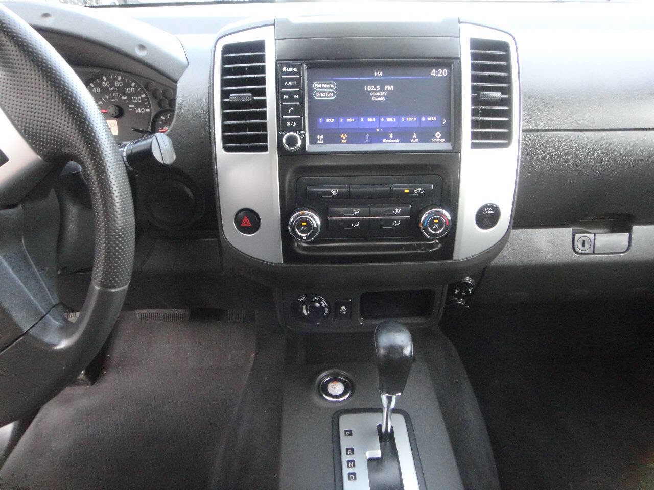 Used 2020 Nissan Frontier SV image 9