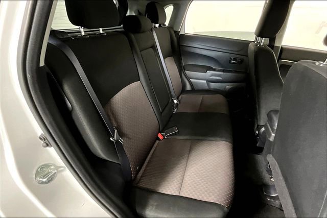 Used 2019 Mitsubishi Outlander Sport SE image 27