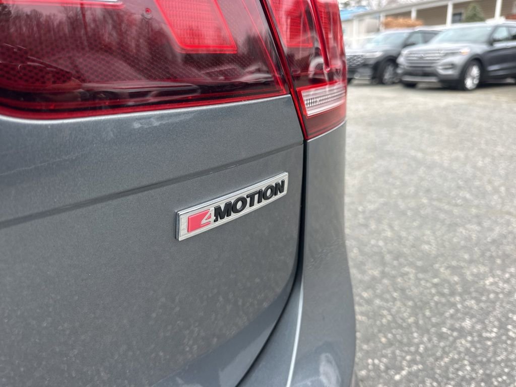 Used 2021 Volkswagen Tiguan SE image 28