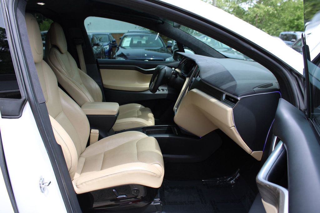 Used 2016 Tesla Model X 90D AWD/4WD image 32