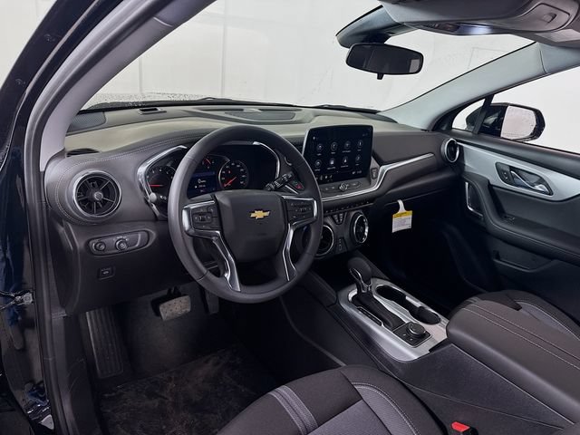 New 2026 Chevrolet Blazer LT w/ LPO, Black Sport Package FWD image 11