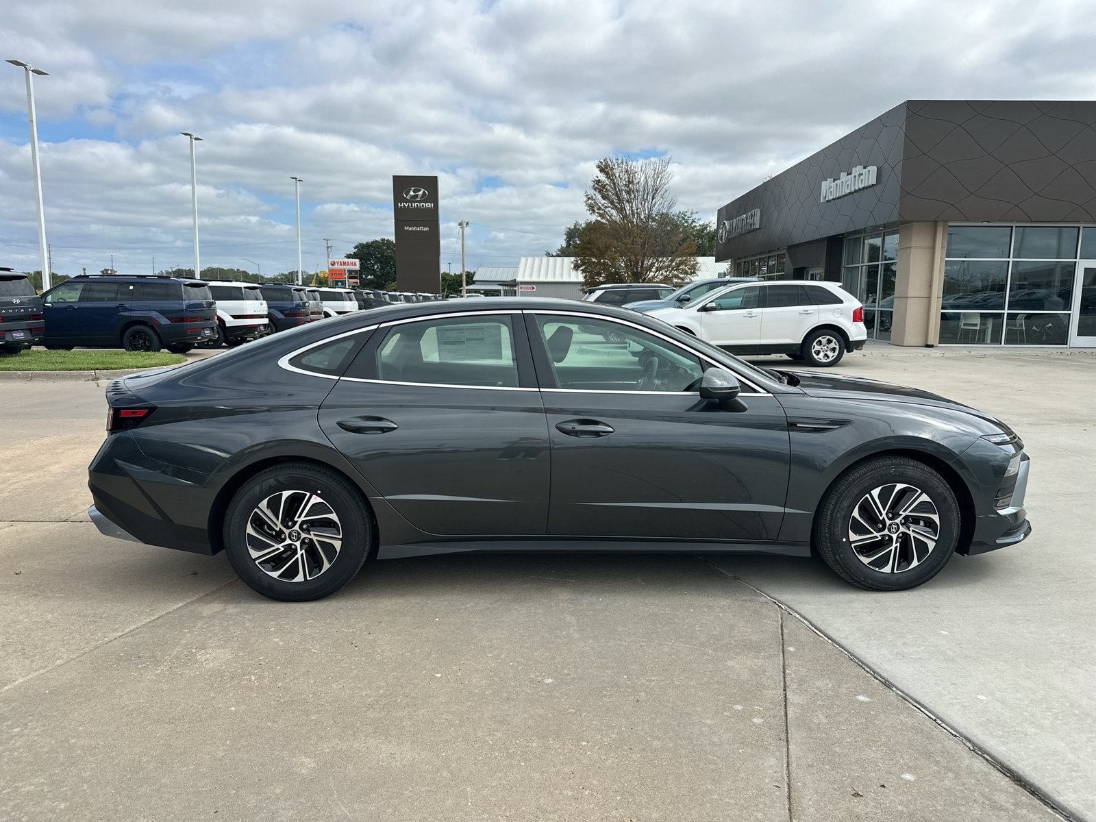 New 2026 Hyundai Sonata Blue FWD image 14