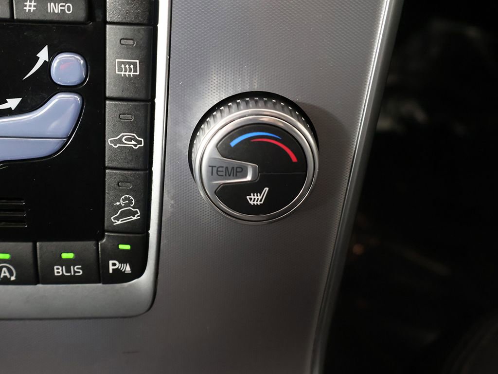 Used 2018 Volvo V60 T5 Cross Country w/ Convenience Package image 48