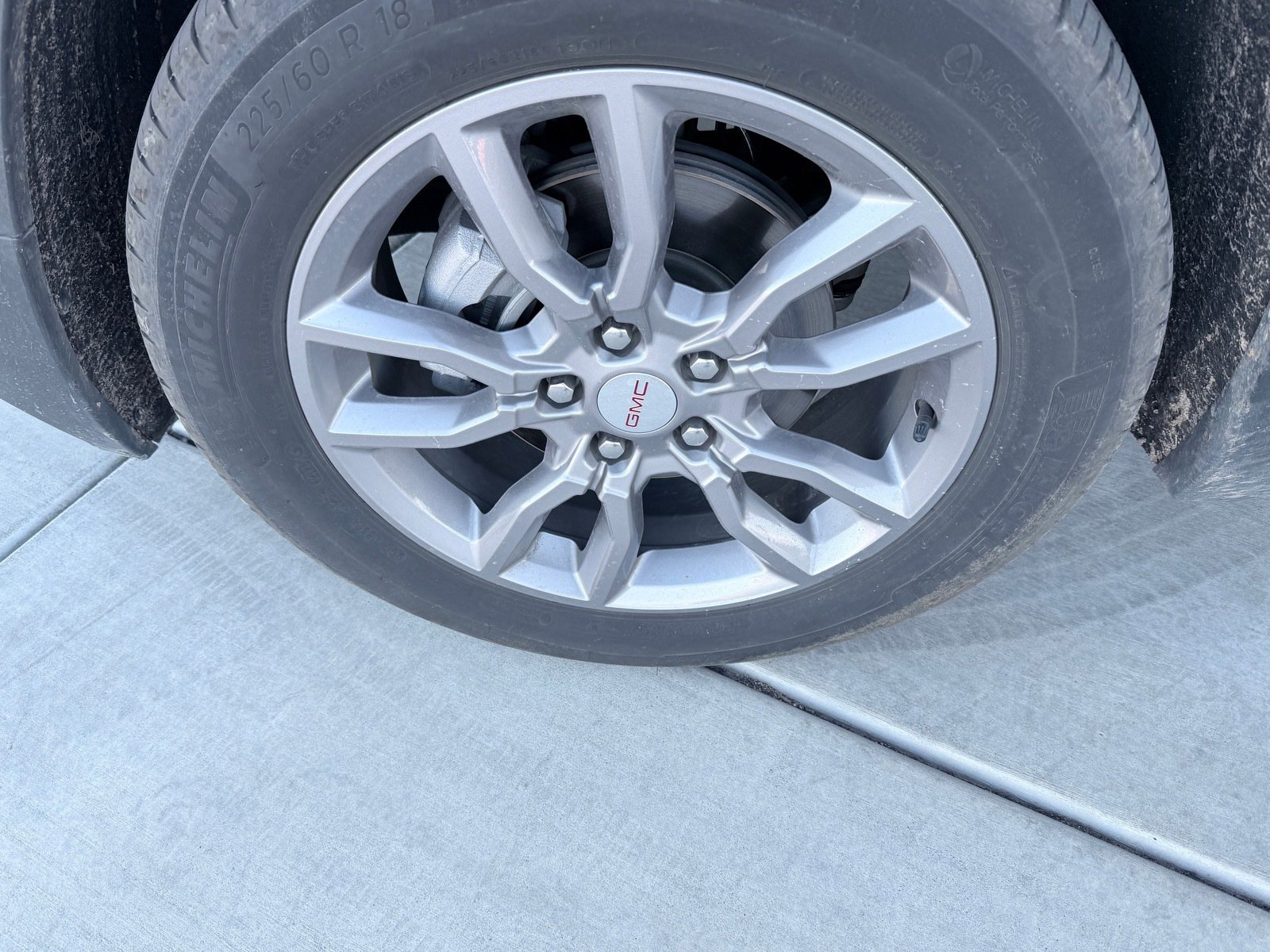 Used 2024 GMC Terrain SLT image 32